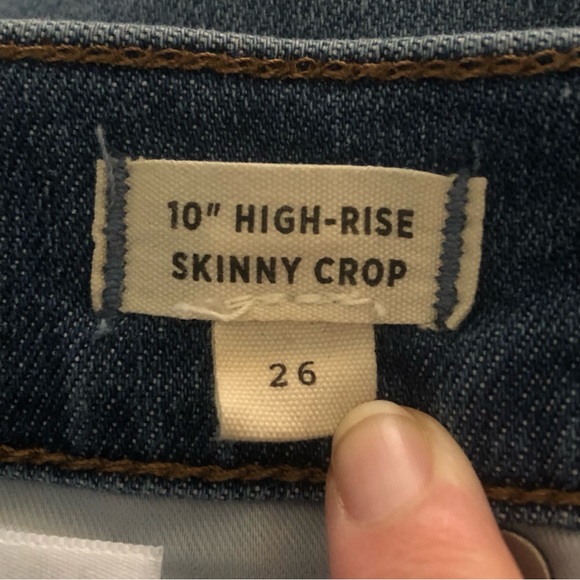 Madewell 10" High-Rise Skinny Crop Jeans in Welling Wash: Summerweight Edition - Picture 4 of 7